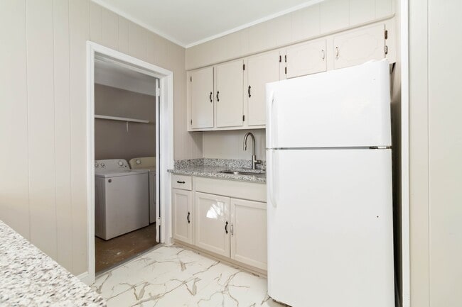 Building Photo - 138 Phifer Dr