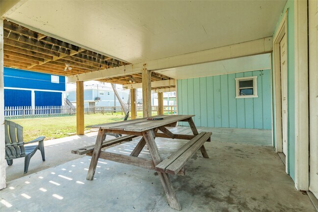 Building Photo - 13103 John Reynolds Rd