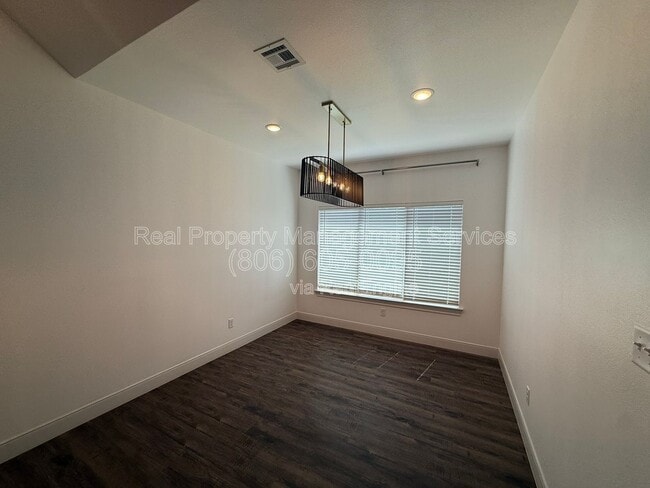 Building Photo - 5014 Quincy Ave
