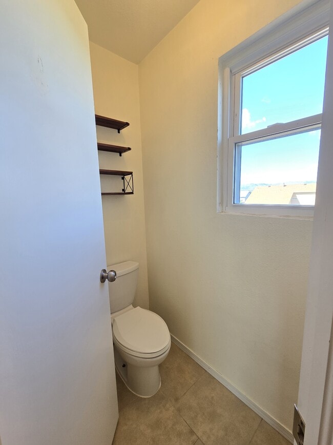 Building Photo - 4280 Solarglen Dr