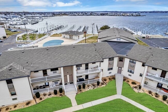 Building Photo - 113 Wharfside Dr