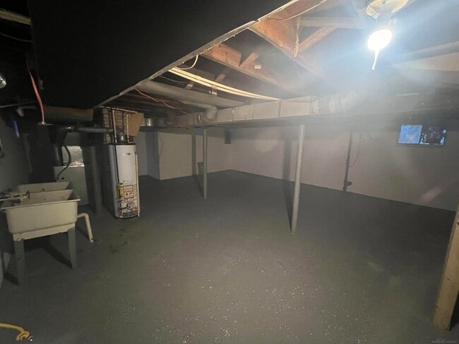 Building Photo - 3522 Whitney Ave