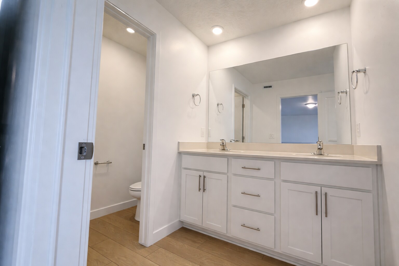 Building Photo - 1514 W Bright Eyes Ln