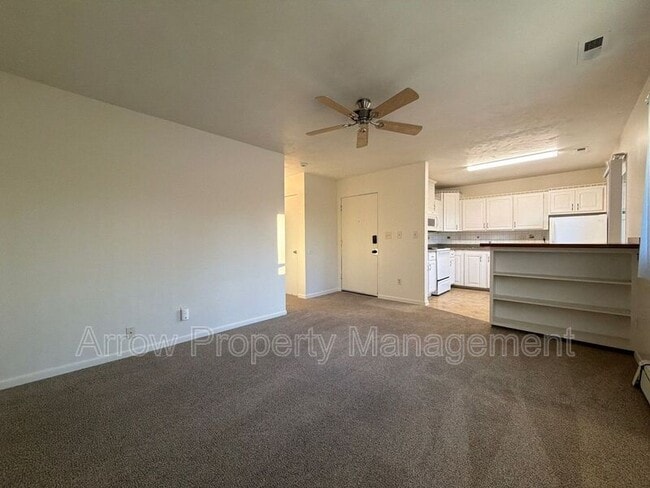 Building Photo - 2000 Washington St