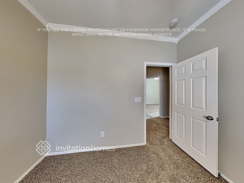 Building Photo - 1822 S 39th St