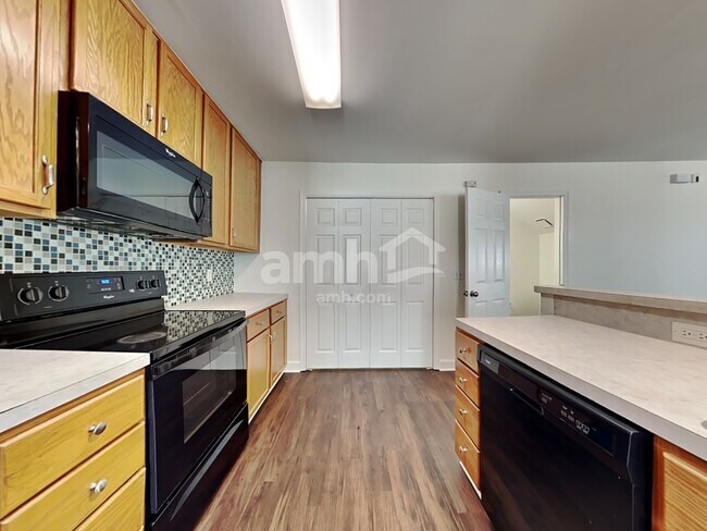 Building Photo - 170 Moon Dance Ln