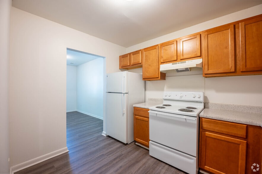 3BR, 2BA - 1,278SF - Kitchen - The Fields Apartment Homes