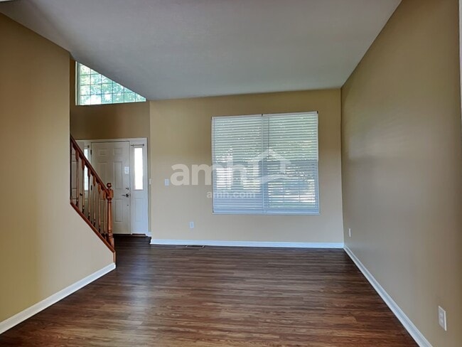 Building Photo - 1914 Nettlewood Ct