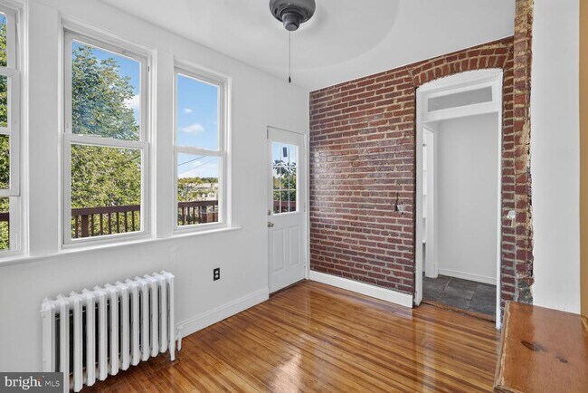 Building Photo - 623 Farragut St NW