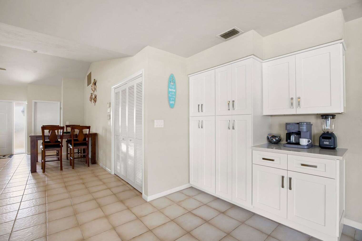 Building Photo - 874 Magnolia Ct