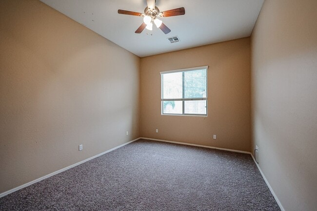 Building Photo - COMING SOON !! Spacious 4 Bed, 2.5 Bath 2 Story Home in Shadow Ridge Community/ Chandler