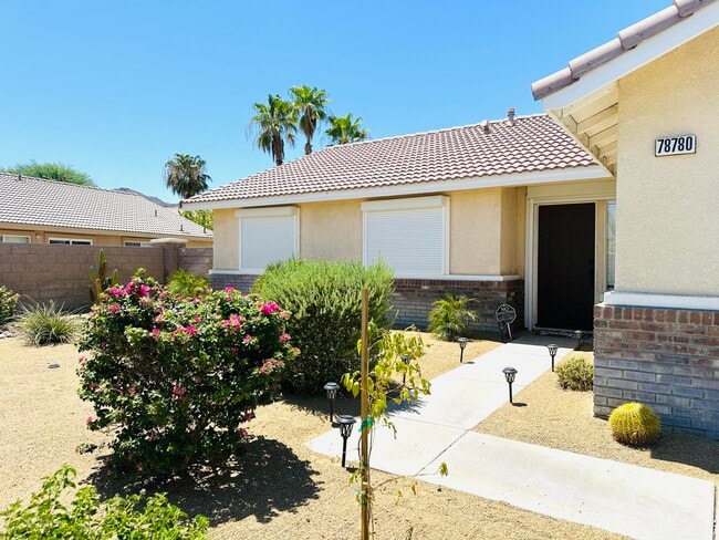Building Photo - 78780 Birchcrest Cir