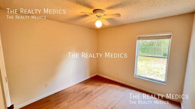 Building Photo - 7373 Mardell Ct