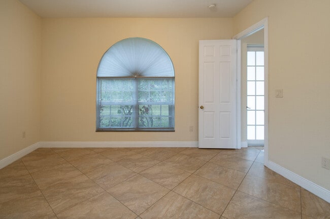 Building Photo - 12094 Citrus Grove Blvd