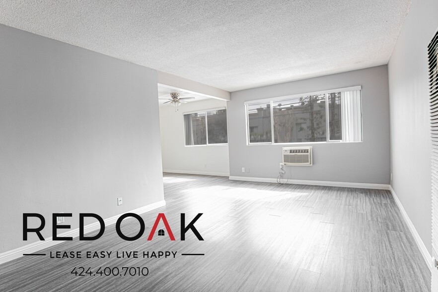 Primary Photo - 12737 Moorpark St