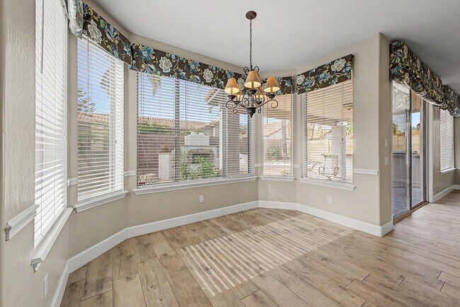 Building Photo - 6772 W Sonnet Dr