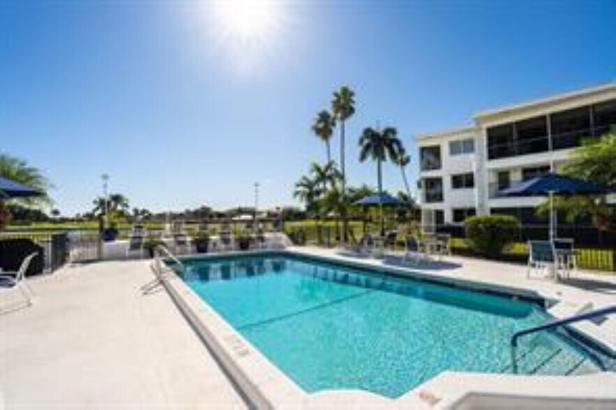 Building Photo - 4848 NE 23rd Ave