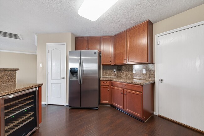 Building Photo - 18110 Rexine Ln