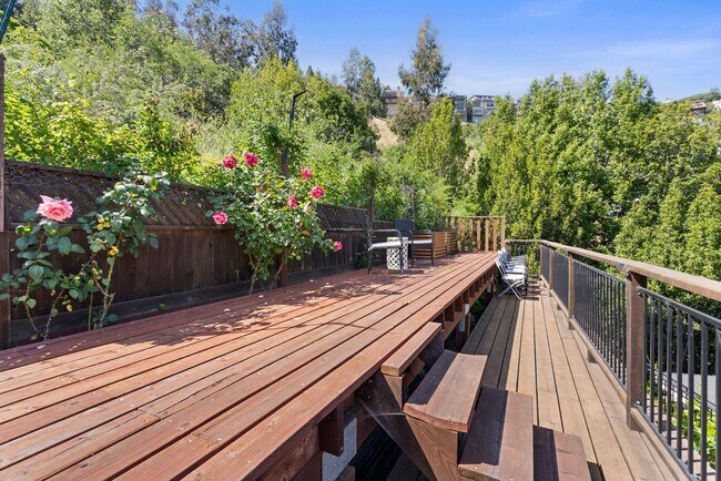 Building Photo - Modern Claremont Hills Home with Spectacular Tiered Yard