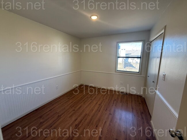 Building Photo - 3113-3115 S Bunker