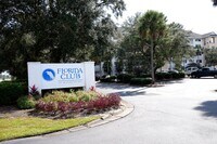 Building Photo - Desirable Florida Club Unit!