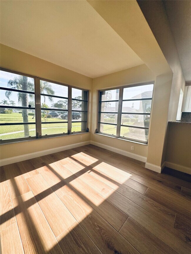 Building Photo - 14676 Canalview Dr