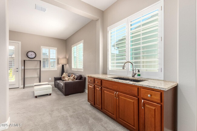 Building Photo - 6050 E Santa Cruz Dr