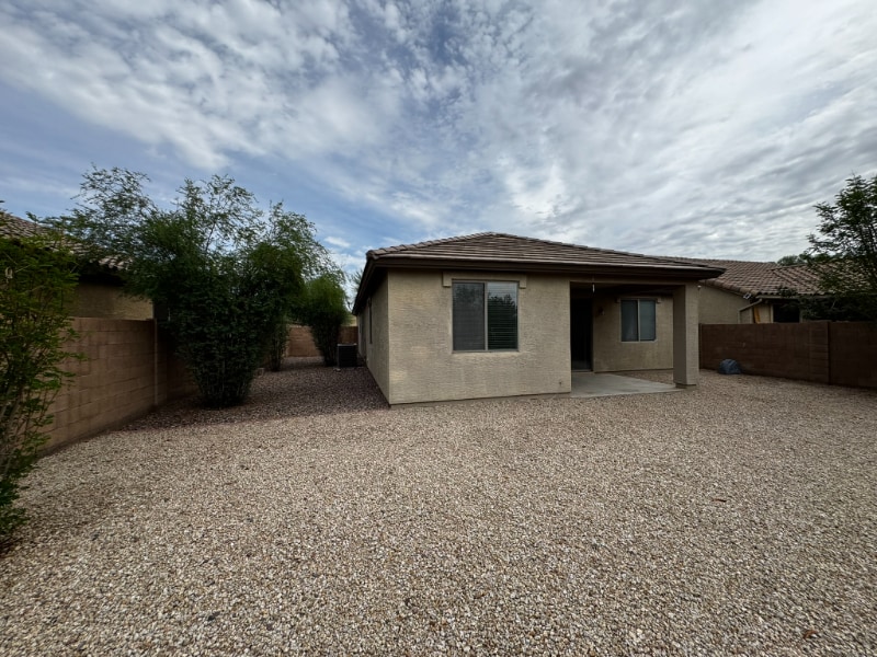 Building Photo - 7828 S 68th Dr
