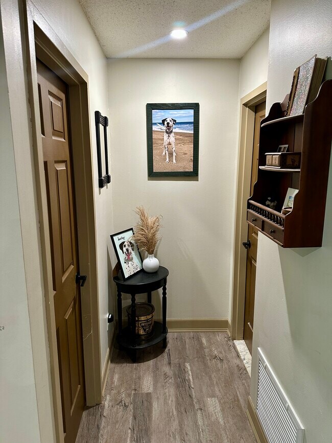 Building Photo - 15 Thayer Pond Dr