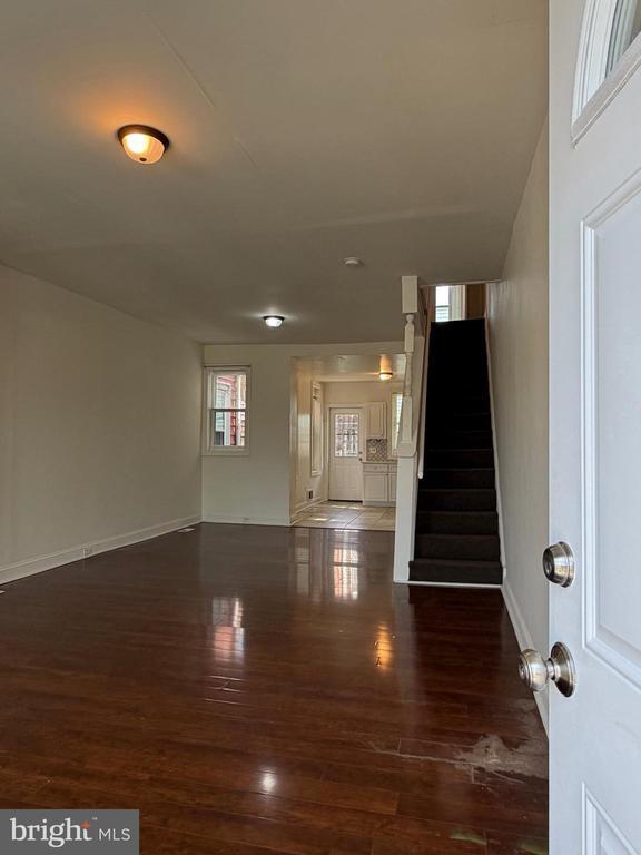 Building Photo - 2667 N Napa St