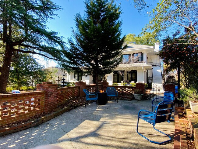 Building Photo - 3308 Cliff Rd