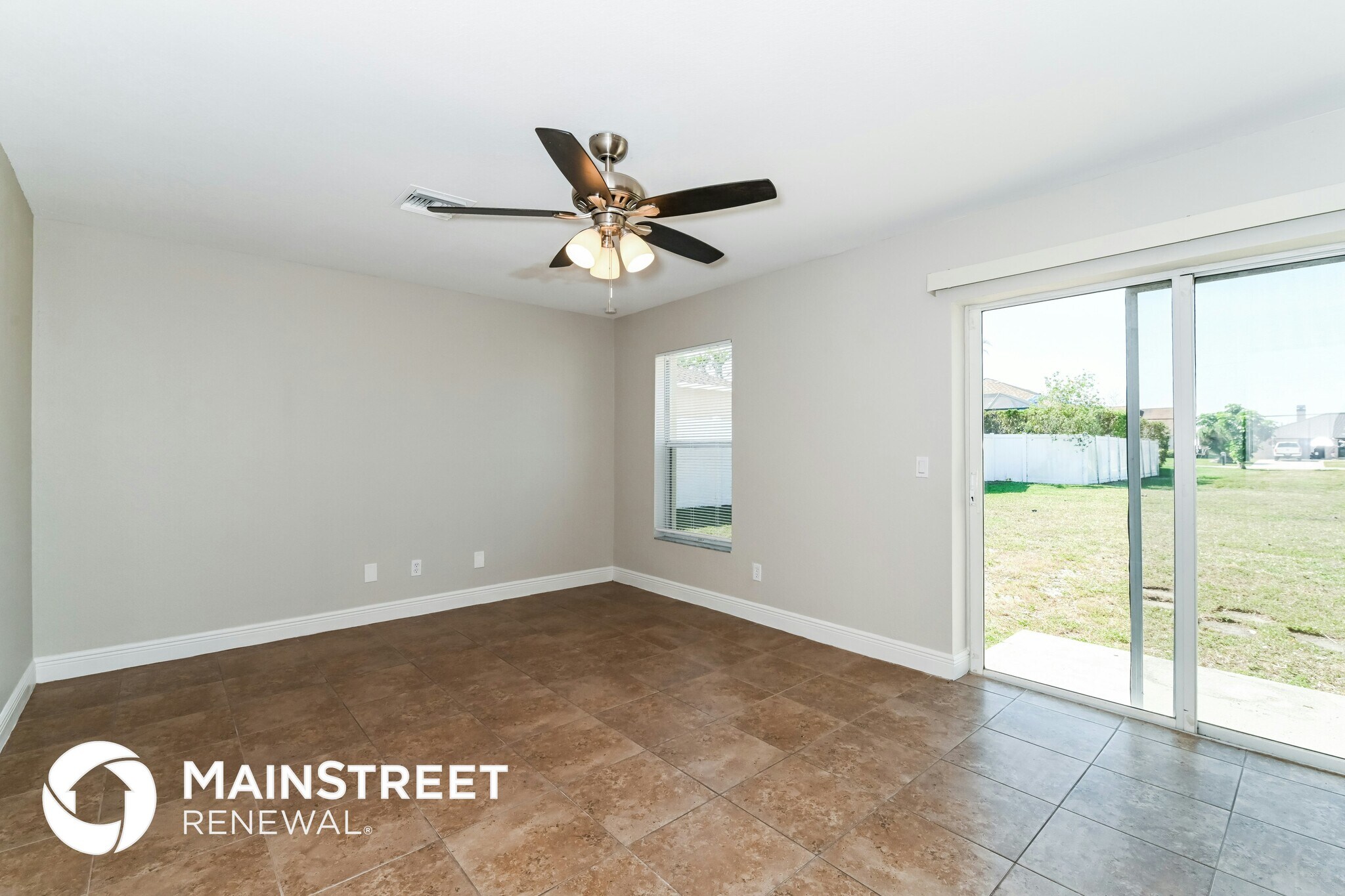 Building Photo - 1002 SW 4th Ave