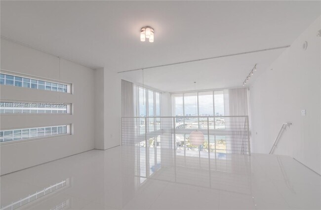 Building Photo - 1040 Biscayne Blvd