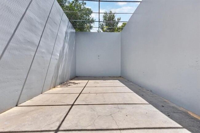 Building Photo - 4110 Waterside Island Ct