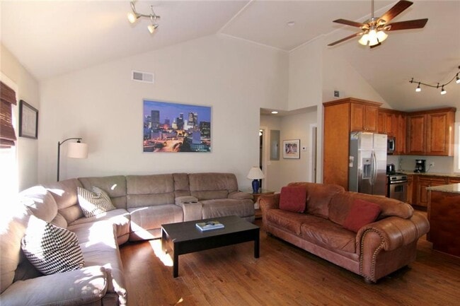 Building Photo - 2565 Camille Dr NE