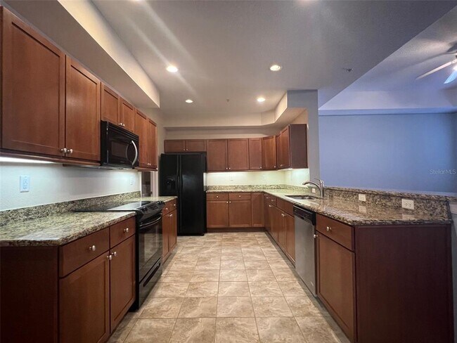 Building Photo - 642 Wells Ct