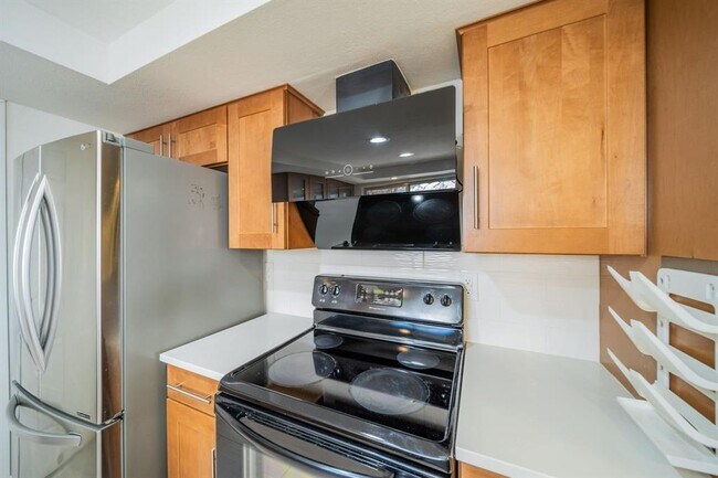 Building Photo - 8402 Alta Mesa