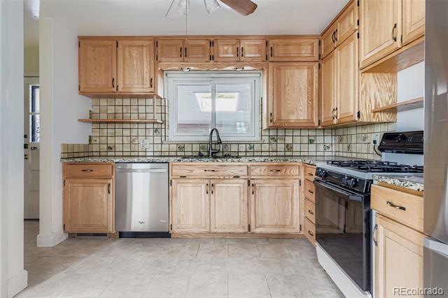 Building Photo - 2511 S Vrain St