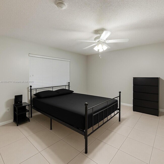 Building Photo - 13341 SW 88th Terrace