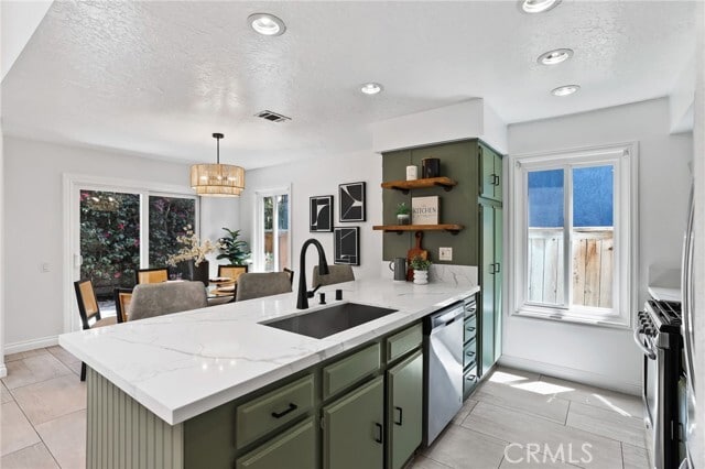 Building Photo - 715 Oceanhill Dr