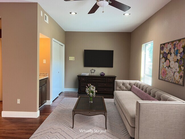 Building Photo - 2425 Augusta Dr