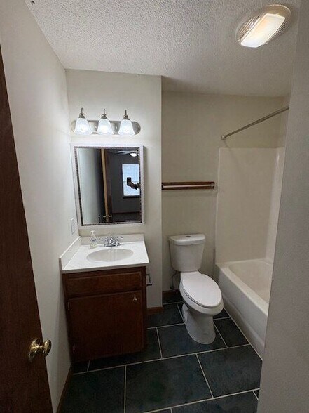 Building Photo - 1119 Brownlea Dr