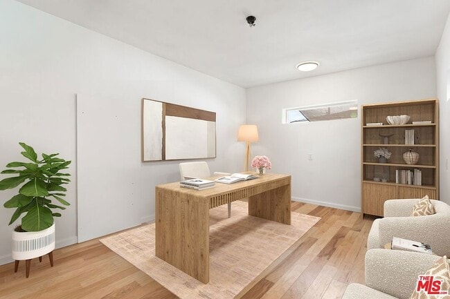 Building Photo - 6531 Arlington Ave