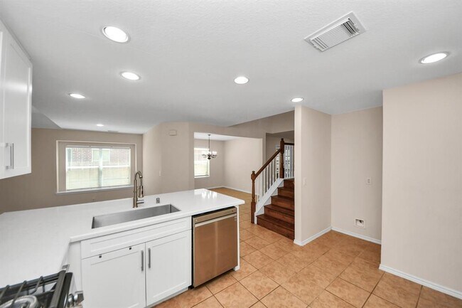 Building Photo - 2718 Swift Fox Corner