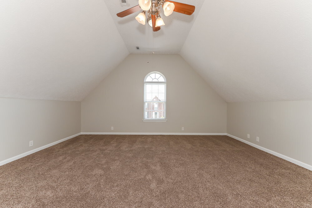 Building Photo - 2816 Windcrest Tr