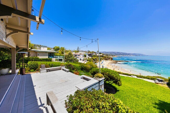 Building Photo - Incredible ocean views and private steps t...