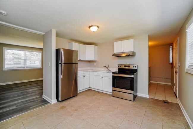 Building Photo - 357 Amesbury Dr