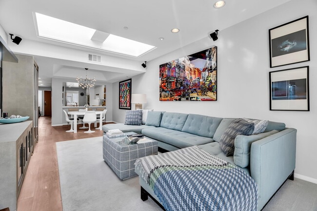 Building Photo - 140 Ocean Park Blvd