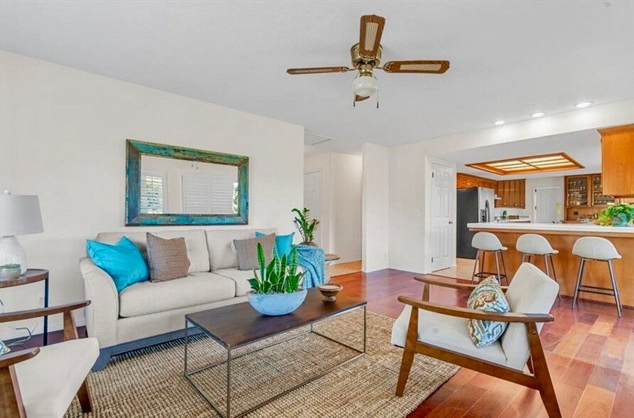 Family Room (note: lighted ceiling fan has been updated). - 221 Appy Way