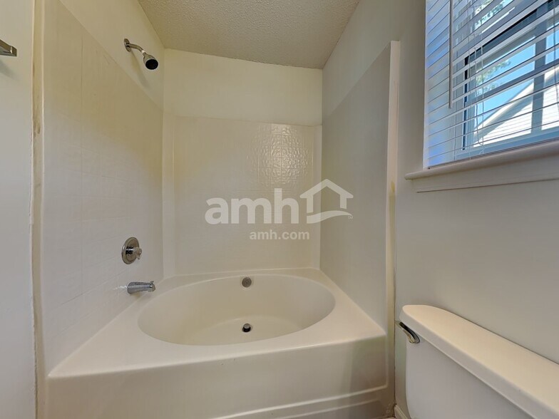 Building Photo - 5548 Timbertop Ln